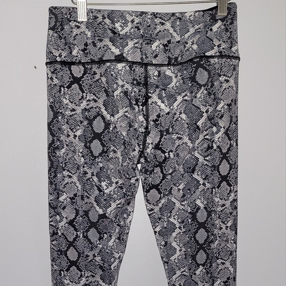 Victoria secret sport workout leggingver nice like new